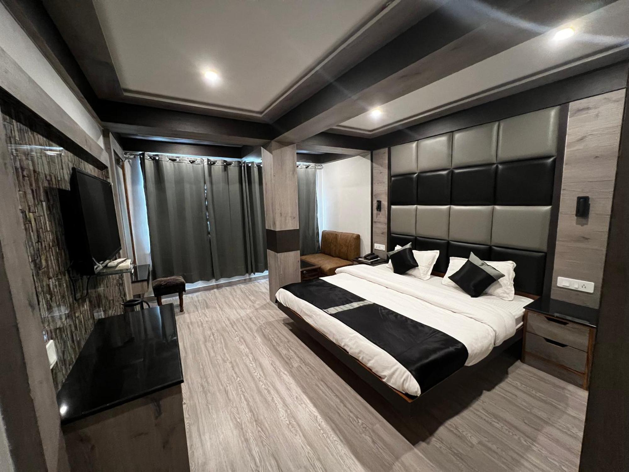 Victory Hotel And Restaurant By Gs Hospitality 심라 외부 사진